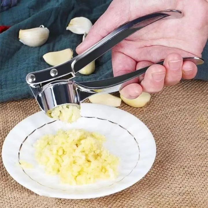 Effortless Garlic Mincing