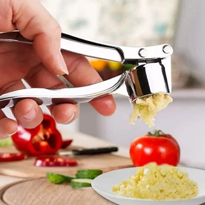 Effortless Garlic Mincing